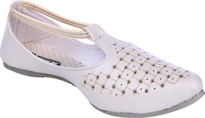 

Goyal Beige Trendy Bellies For Women(Beige