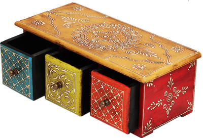

Shreeng Horizontal Embossed wooden box
