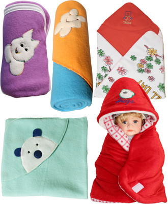 

My Newborn Cartoon  Hooded Baby Blanket(Polyester, Red