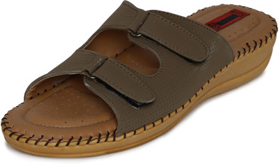 

1 WALK Women Khaki Flats