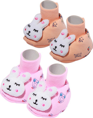 

Baby Inn Bootie pack of 2 Booties(Toe to Heel Length - 8 cm Multicolor)