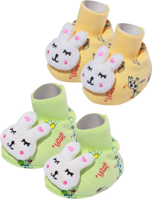 

Baby Inn Bootie pack of 2 Booties(Toe to Heel Length - 8 cm Multicolor)