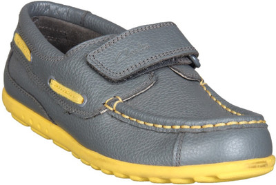 

Clarks Boys Velcro Loafers(Grey