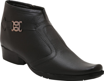 

REAL TUCKER Black Ankle Zip Boots Boots For Men(Black