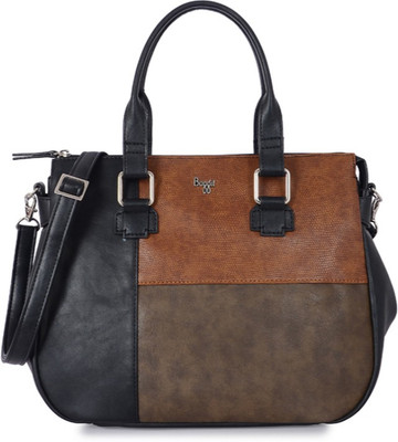 

Baggit Women Casual Black PU Sling Bag