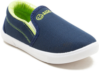 

Begetter The Inceptioner Boys Slip on Moccasins(Green