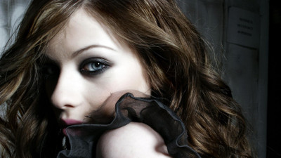 

Celebrity Michelle Trachtenberg Actresses United States HD Wall Poster Fine Art Print(12 inch X 18 inch, Rolled)