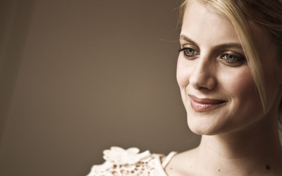 

Akhuratha Wall Poster Celebrity Melanie Laurent Actresses France French Actress Paper Print(12 inch X 18 inch, Rolled)