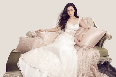 

Celebrity Fan Bingbing Actresses China Chinese Actress Dress Sofa Couch HD Wall Poster Photographic Paper(12 inch X 18 inch, Rolled)