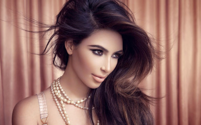 

Celebrity Kim Kardashian HD Wall Poster Fine Art Print(12 inch X 18 inch, Rolled)