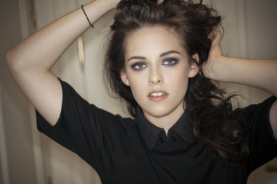 

Celebrity Kristen Stewart Actresses United States HD Wall Poster Fine Art Print(12 inch X 18 inch, Rolled)