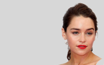 

Celebrity Emilia Clarke Actresses United Kingdom Beautiful HD Wall Poster Photographic Paper(12 inch X 18 inch, Rolled)