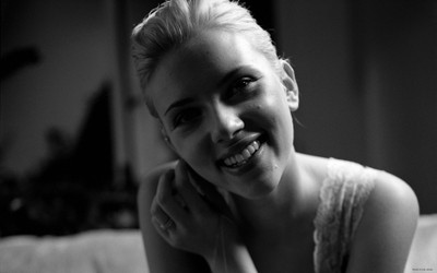 

Celebrity Scarlett Johansson Actresses United States HD Wall Poster Fine Art Print(12 inch X 18 inch, Rolled)