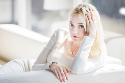 

Celebrity Dakota Fanning Actresses United States HD Wall Poster Fine Art Print(12 inch X 18 inch, Rolled)
