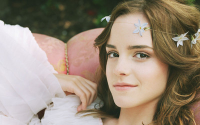 

Celebrity Emma Watson Actresses United Kingdom Beautiful HD Wall Poster Photographic Paper(12 inch X 18 inch, Rolled)