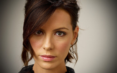 

Celebrity Kate Beckinsale Actresses United Kingdom HD Wall Poster Fine Art Print(12 inch X 18 inch, Rolled)