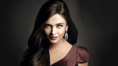 

Celebrity Aishwarya Rai Actresses India HD Wall Poster Photographic Paper(12 inch X 18 inch, Rolled)