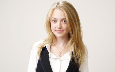 

Celebrity Dakota Fanning Actresses United States American Actress HD Wall Poster Fine Art Print(12 inch X 18 inch, Rolled)