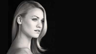 

Celebrity Yvonne Strahovski Actresses Australia HD Wall Poster Fine Art Print(12 inch X 18 inch, Rolled)