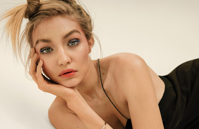 

Celebrity Gigi Hadid Models United States Model Woman American Blonde Green Eyes HD Wall Poster Photographic Paper(12 inch X 18 inch, Rolled)