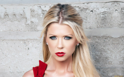 

Akhuratha Wall Poster Celebrity Tara Reid Actresses Paper Print(12 inch X 18 inch, Rolled)