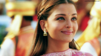 

Akhuratha Wall Poster Celebrity Aishwarya Rai Actresses India Indian Paper Print(12 inch X 18 inch, Rolled)