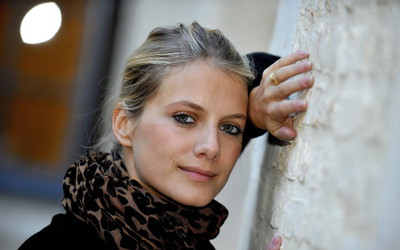 

Celebrity Melanie Laurent Actresses France French Actress HD Wall Poster Fine Art Print(12 inch X 18 inch, Rolled)