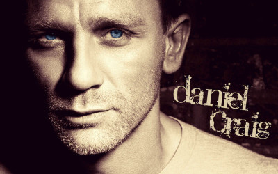 

Celebrity Daniel Craig Actor HD Wall Poster Fine Art Print(12 inch X 18 inch, Rolled)