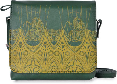 

Baggit Women Casual Green PU Sling Bag