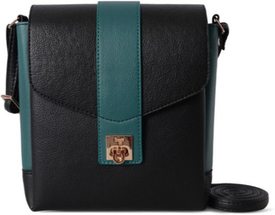 

Baggit Women Casual Black PU Sling Bag