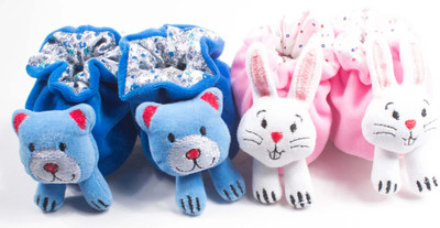 

Ole Baby 3D Plush Soft Velvet Fur Fabric light weight Newborn Infant Non Slip Anti Skid Sole Prewalker Crib Shoes Baby girl Baby Boy shoes 0-4 Months Pack of 2 Booties(Toe to Heel Length - 10 cm Multicolor)