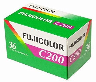 

Fujifilm Fujicolor Color Negative Film ISO 200 35mm Film Roll(No 200 ISO Pack of 1)
