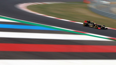 

Akhuratha Poster Sports F1 Racing HD Wallpaper Background Fine Art Print(12 inch X 18 inch, Rolled)