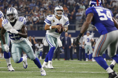 

Sports Dallas Cowboys Football Wall Poster Paper Print(12 inch X 18 inch, Rolled)