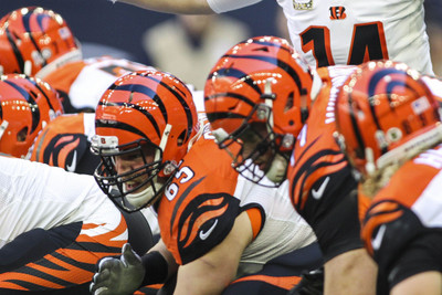

Sports Cincinnati Bengals Football Wall Poster Paper Print(12 inch X 18 inch, Rolled)
