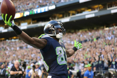 

Sports Seattle Seahawks Football Wall Poster Paper Print(12 inch X 18 inch, Rolled)
