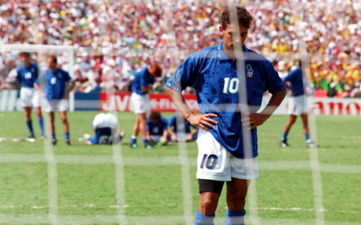 

Akhuratha Poster Sports Roberto Baggio Soccer Player HD Wallpaper Background Fine Art Print(12 inch X 18 inch, Rolled)
