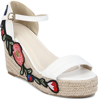 

Klaur Melbourne Women White Wedges