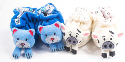

Ole Baby 3D Plush Soft Velvet Fur Fabric light weight Newborn Infant Non Slip Anti Skid Sole Prewalker Crib Shoes Baby girl Baby Boy shoes 0-4 Months Pack of 2 Booties(Toe to Heel Length - 10 cm Multicolor)