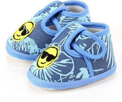 

VLS Lifestyle (0-12 M) Denim LEAF PRINT Booties(Toe to Heel Length - 11 cm Light Blue)