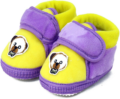 

VLS Lifestyle (0-12 M) Velvet Plain Multi Colour Booties(Toe to Heel Length - 11 cm Purple)