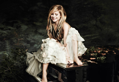 

music-avril-lavigne-singers-canada-ffwygerm Wall Poster Paper Print(12 inch X 18 inch, Rolled)