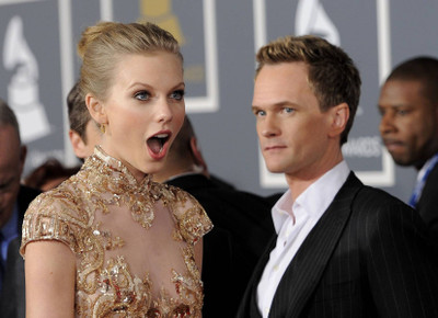 

music-taylor-swift-singers-united-states-neil-patrick-harris-hwmfra Wall Poster Paper Print(12 inch X 18 inch, Rolled)