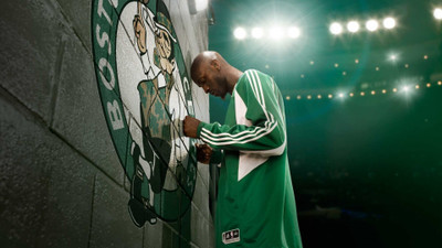 

Akhuratha Poster Sports Boston Celtics Basketball HD Wallpaper Background Fine Art Print(12 inch X 18 inch, Rolled)