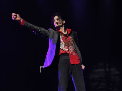 

music-michael-jackson-singers-united-states-jtgrszn Wall Poster Paper Print(12 inch X 18 inch, Rolled)