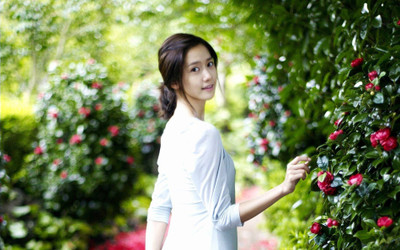 

Akhuratha music-im-yoona-singers-south-korea-korean-south-korean-actress-xaxvga Wall Poster Paper Print(12 inch X 18 inch, Rolled)
