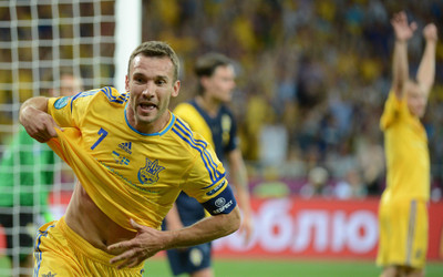 

Akhuratha Poster Sports Andriy Shevchenko Soccer Player HD Wallpaper Background Fine Art Print(12 inch X 18 inch, Rolled)