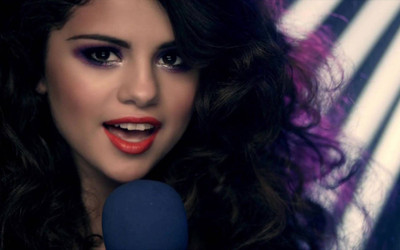 

music-selena-gomez-singers-united-states-kebgkgst Wall Poster Paper Print(12 inch X 18 inch, Rolled)