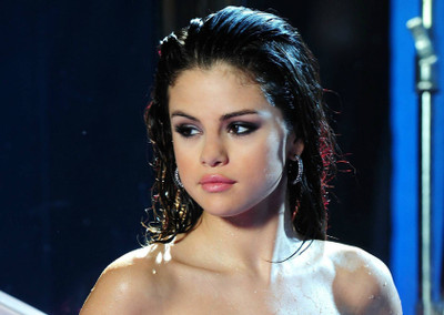 

Akhuratha music-selena-gomez-singers-united-states-dubfqcc Wall Poster Paper Print(12 inch X 18 inch, Rolled)