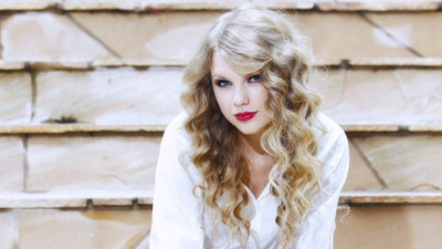 

Akhuratha music-taylor-swift-singers-united-states-gtwnnevfv Wall Poster Paper Print(12 inch X 18 inch, Rolled)